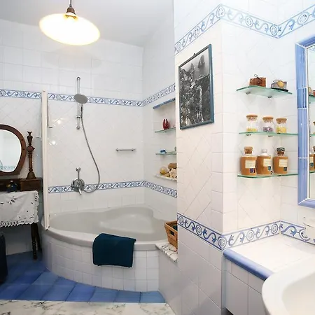 Bed & Breakfast La Rocca Di Loyola Napels